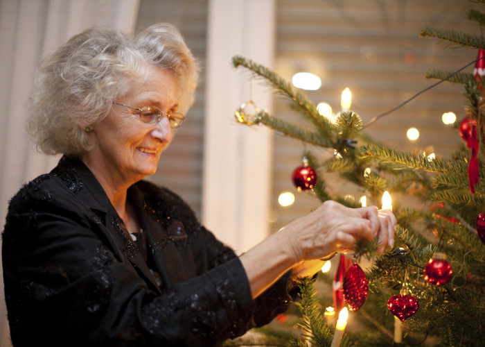 Tips to Help Seniors Beat the Holiday Blues