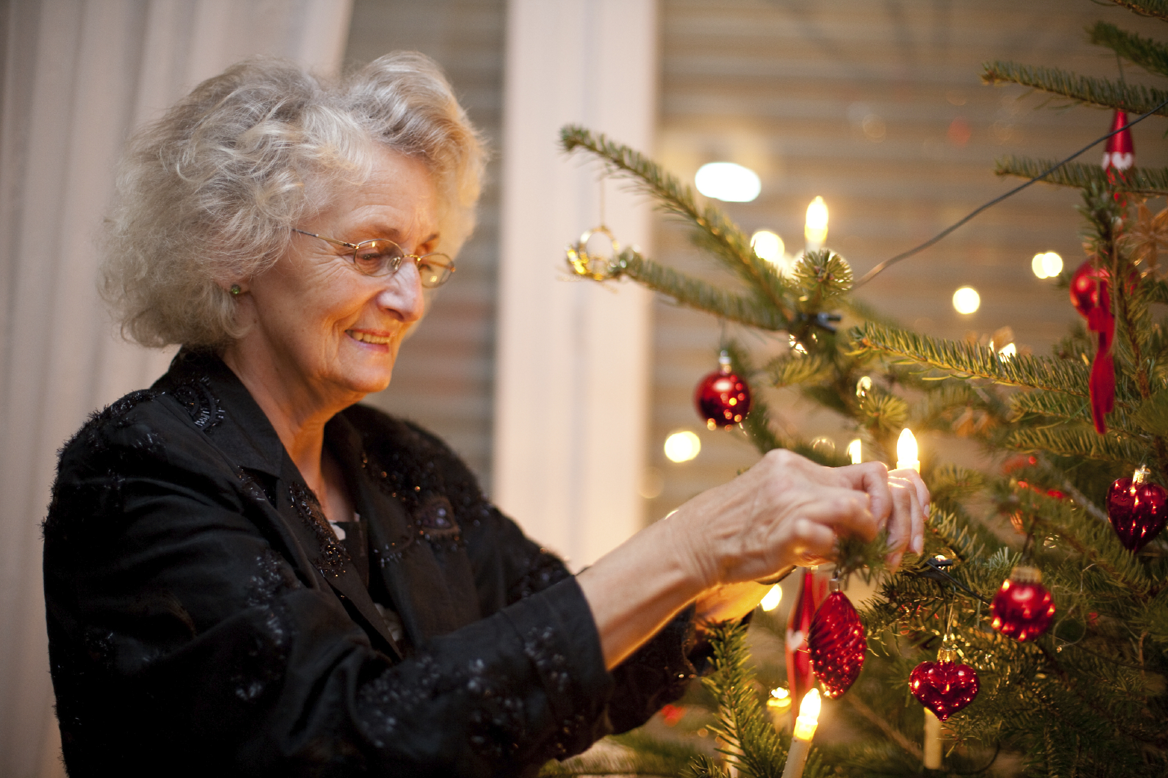 Tips to Help Seniors Beat the Holiday Blues