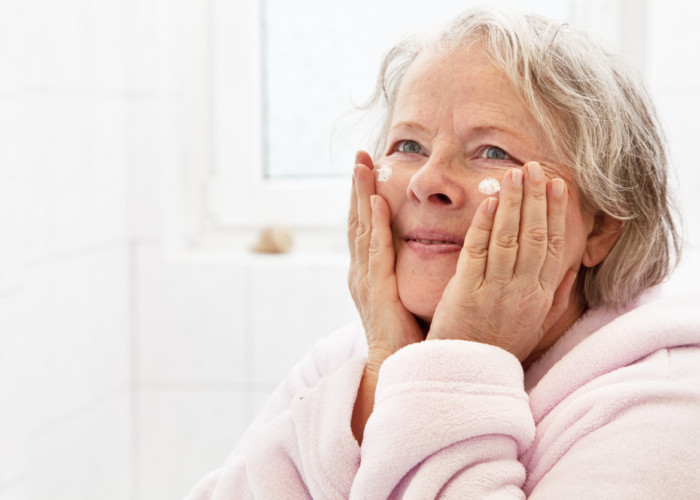 Elderly Personal Care Includes Skin Care: Tips to Enhance the Health of Aging Skin
