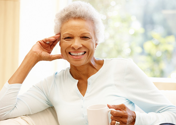 Dehydration in Seniors: Warning Signs & Tips to Help Stay Hydrated