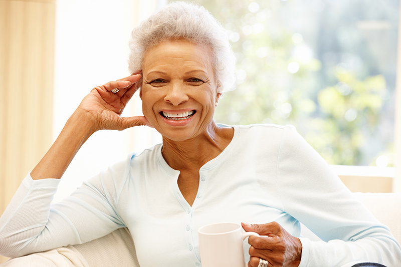 Dehydration in Seniors: Warning Signs & Tips to Help Stay Hydrated