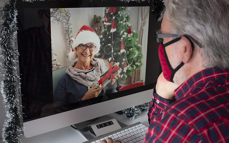 Celebrating the Holidays with Seniors During a Pandemic