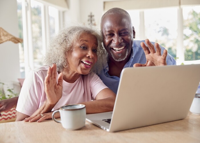 How to Make Staying Connected With Aging Parents Easier
